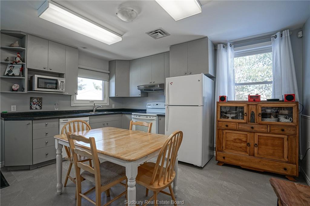 183 Penman Avenue, Garson, Ontario, Canada