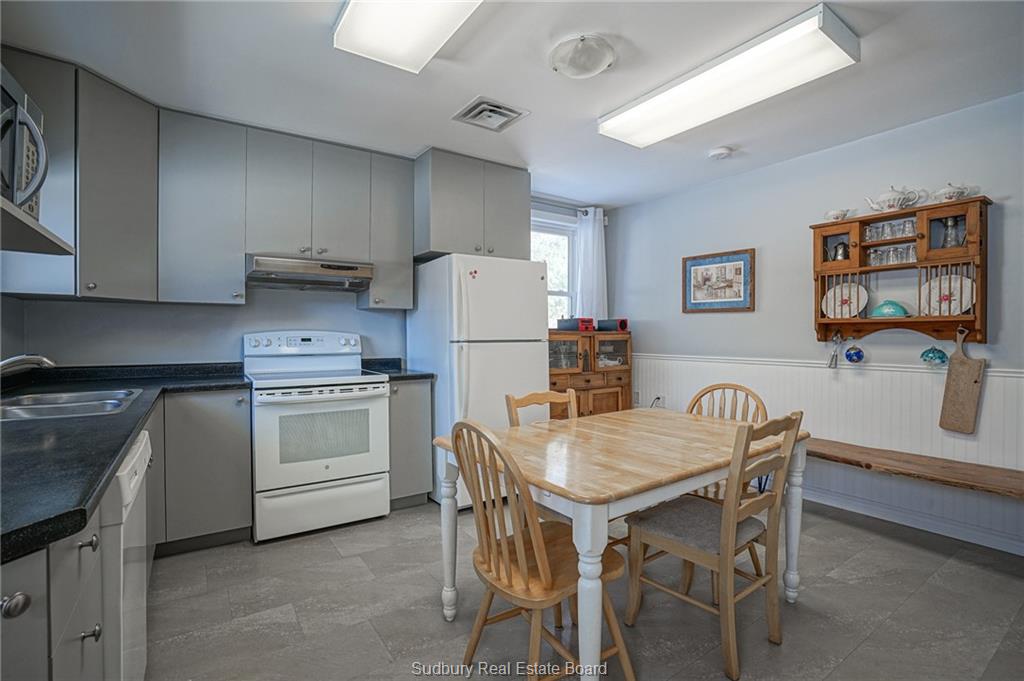 183 Penman Avenue, Garson, Ontario, Canada