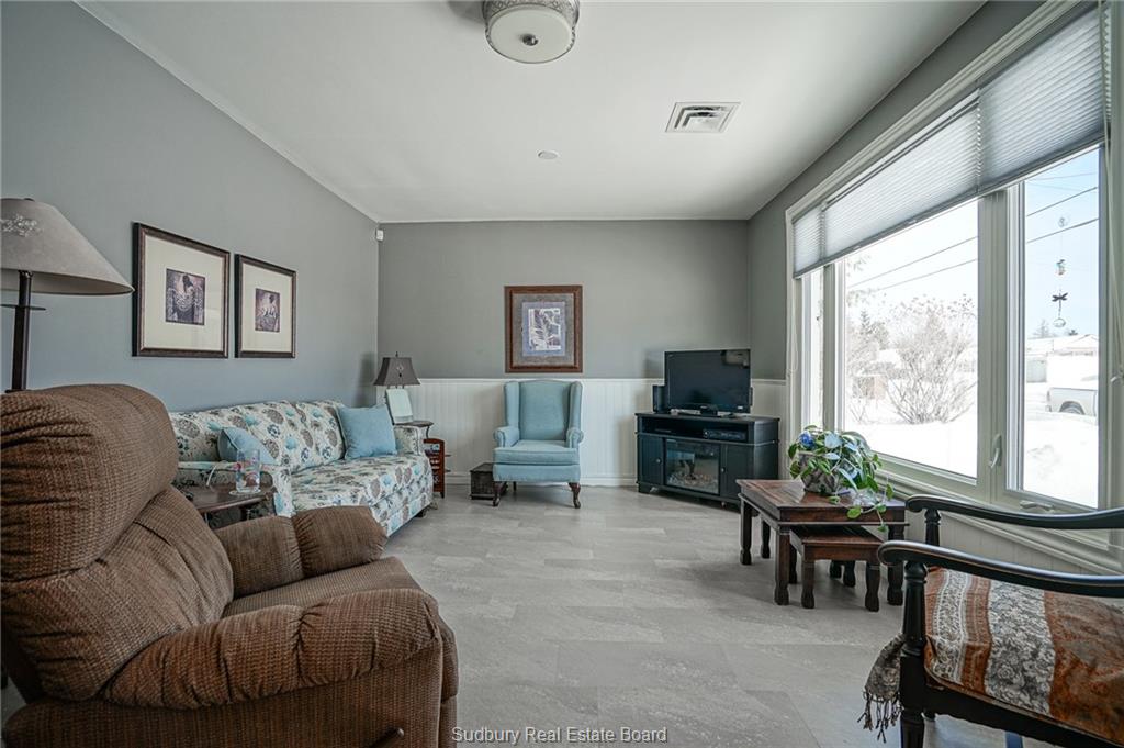 183 Penman Avenue, Garson, Ontario, Canada