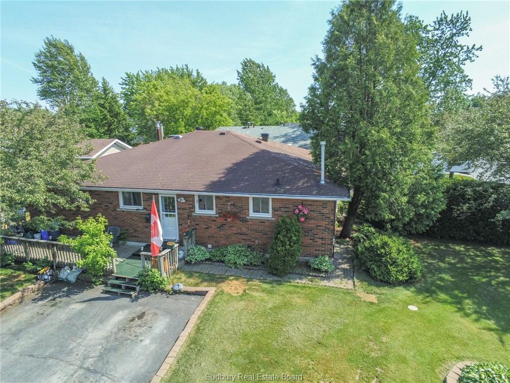 13 Colonial Court, Sudbury, Ontario, Canada