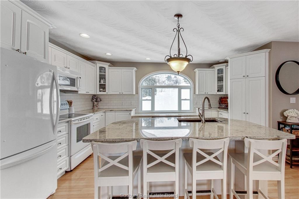 64 Forestview Drive, Wahnapitae, Ontario, Canada