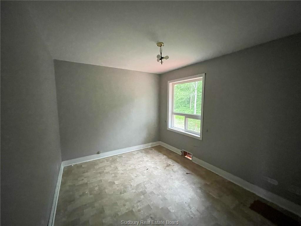 1170 Hillside Avenue, Val Caron, Ontario, Canada