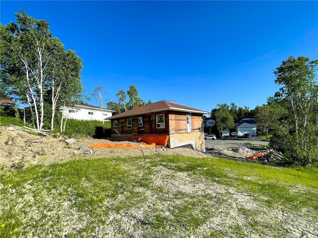1170 Hillside Avenue, Val Caron, Ontario, Canada