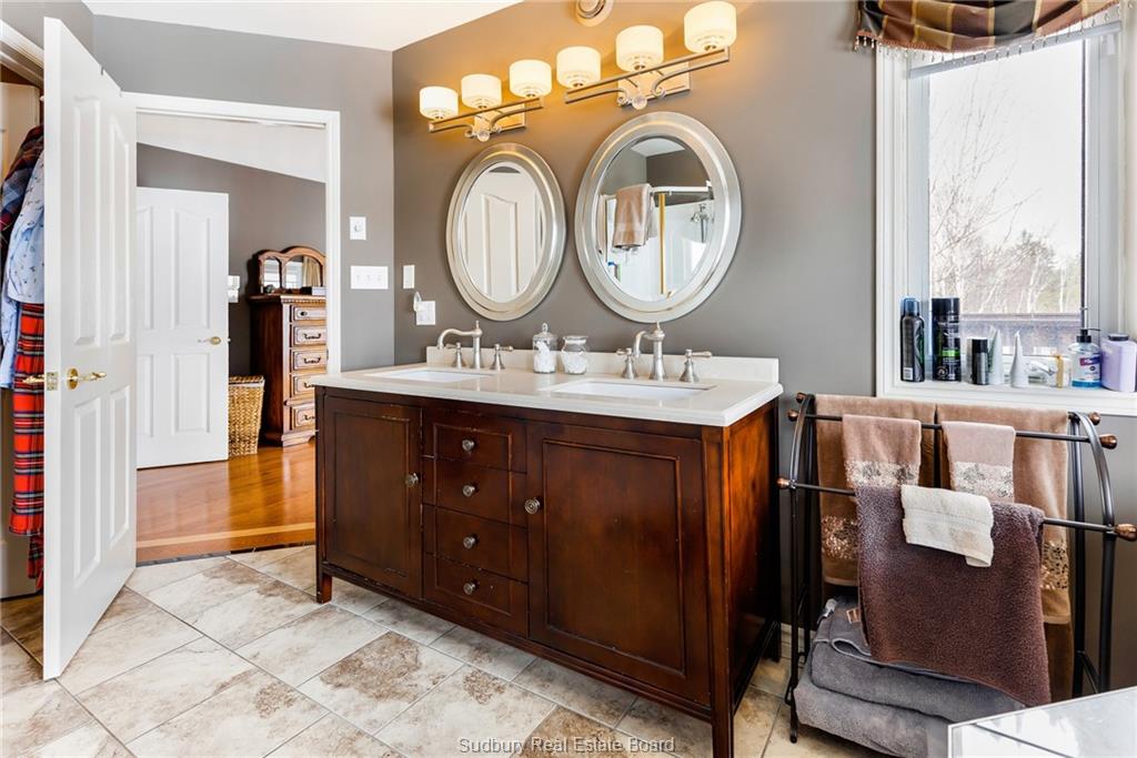 7791 Tilton Lake Road, Sudbury, Ontario, Canada