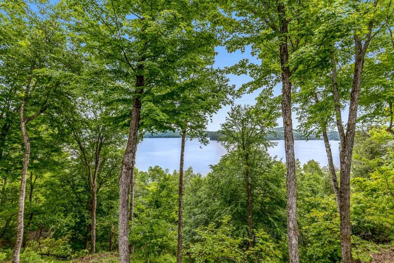 1020 Hilltop Crescent, Muskoka, Ontario, Canada