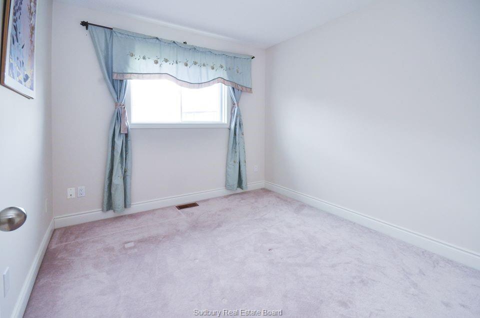 48 Equinox Crescent, Sudbury Ontario, Canada