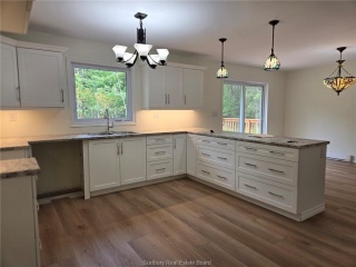 64 forest hill, Monetville Ontario, Canada