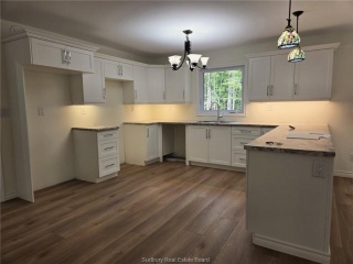 64 forest hill, Monetville Ontario, Canada