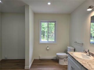 64 forest hill, Monetville Ontario, Canada