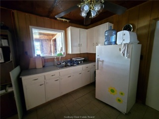 13 Four Mile Island, Alban Ontario