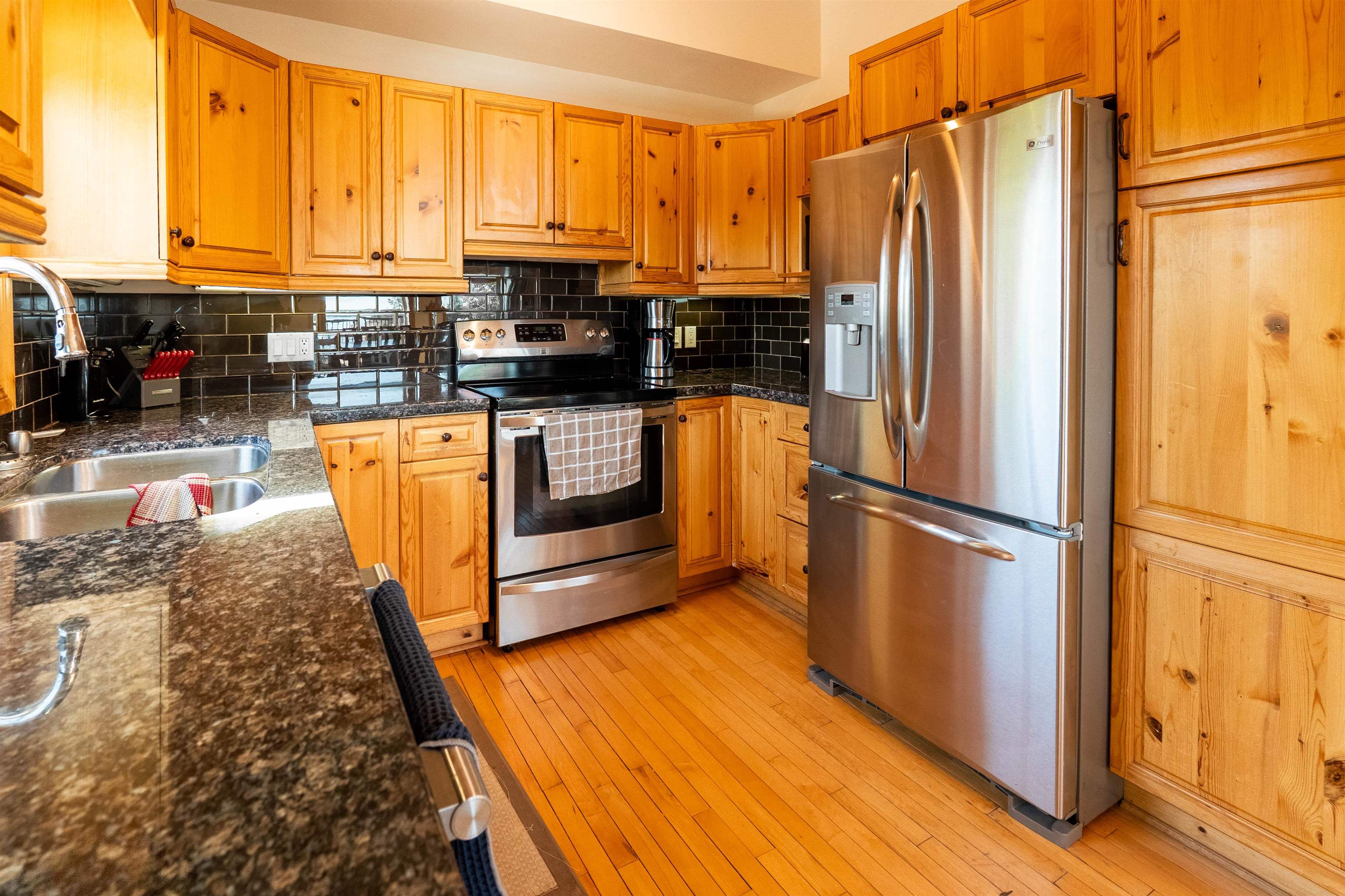 220D Phantom Drive, Kenora, Ontario, Canada photo 11