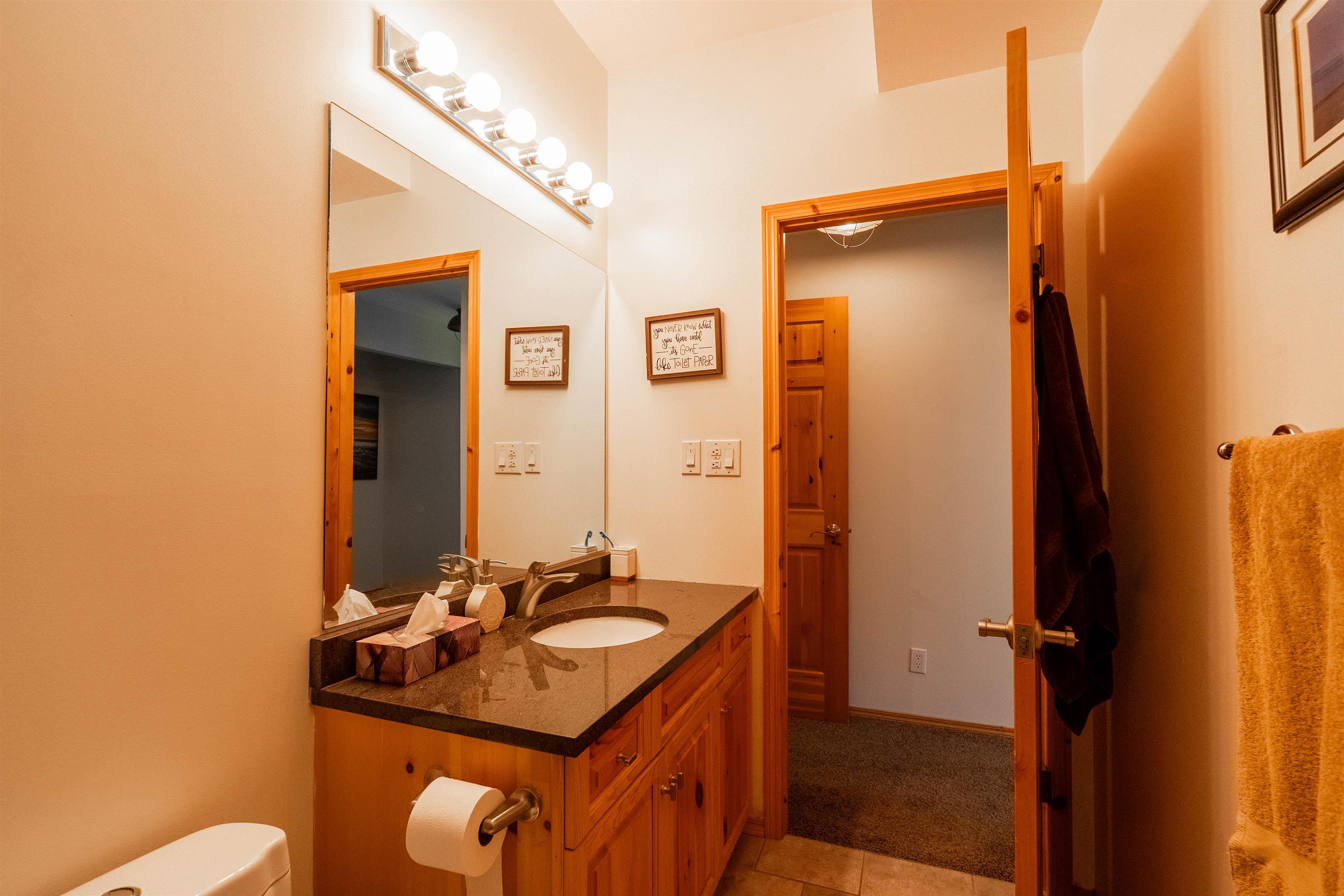 220D Phantom Drive, Kenora, Ontario, Canada photo 21