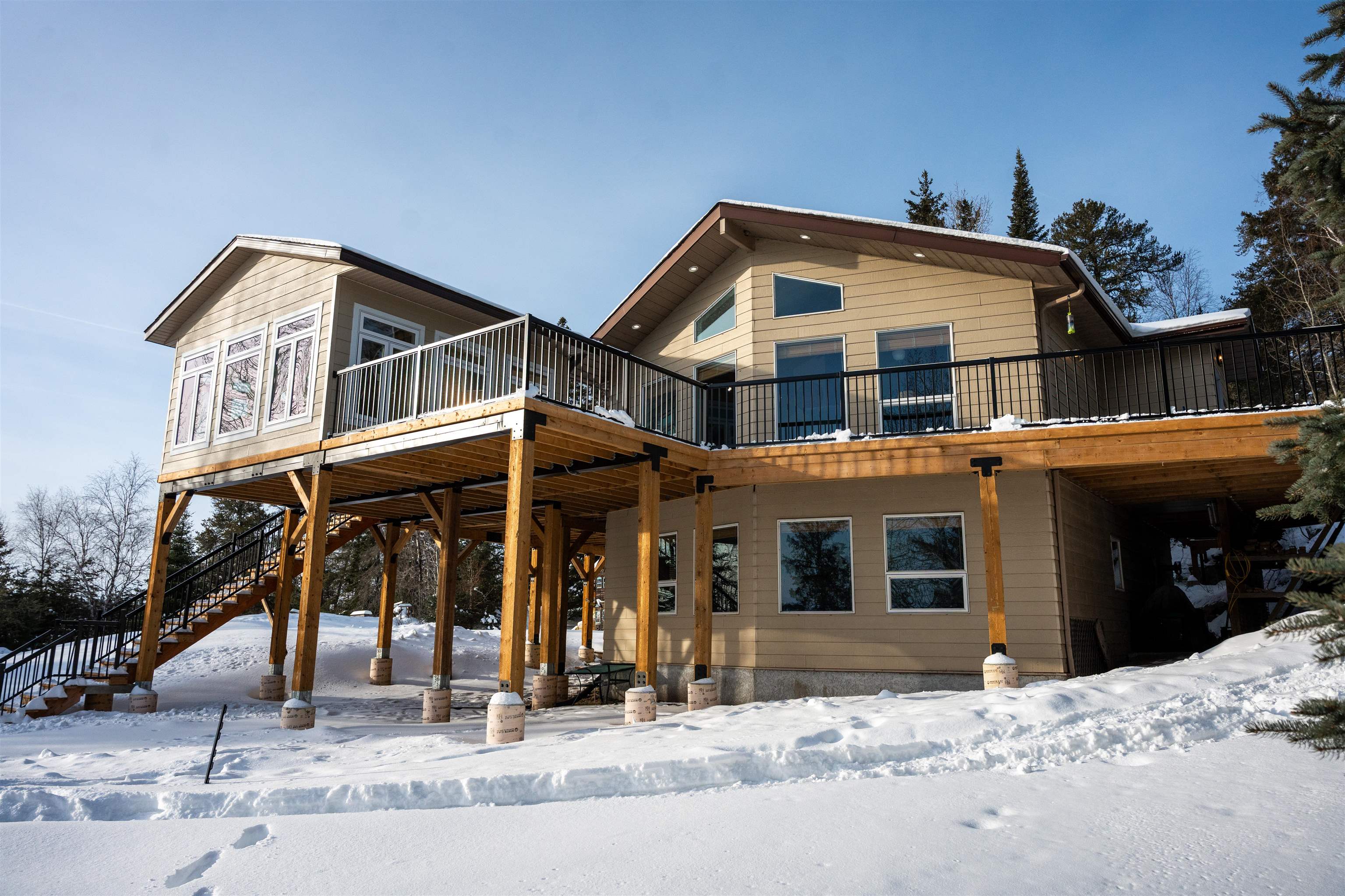 220D Phantom Drive, Kenora, Ontario, Canada photo 1
