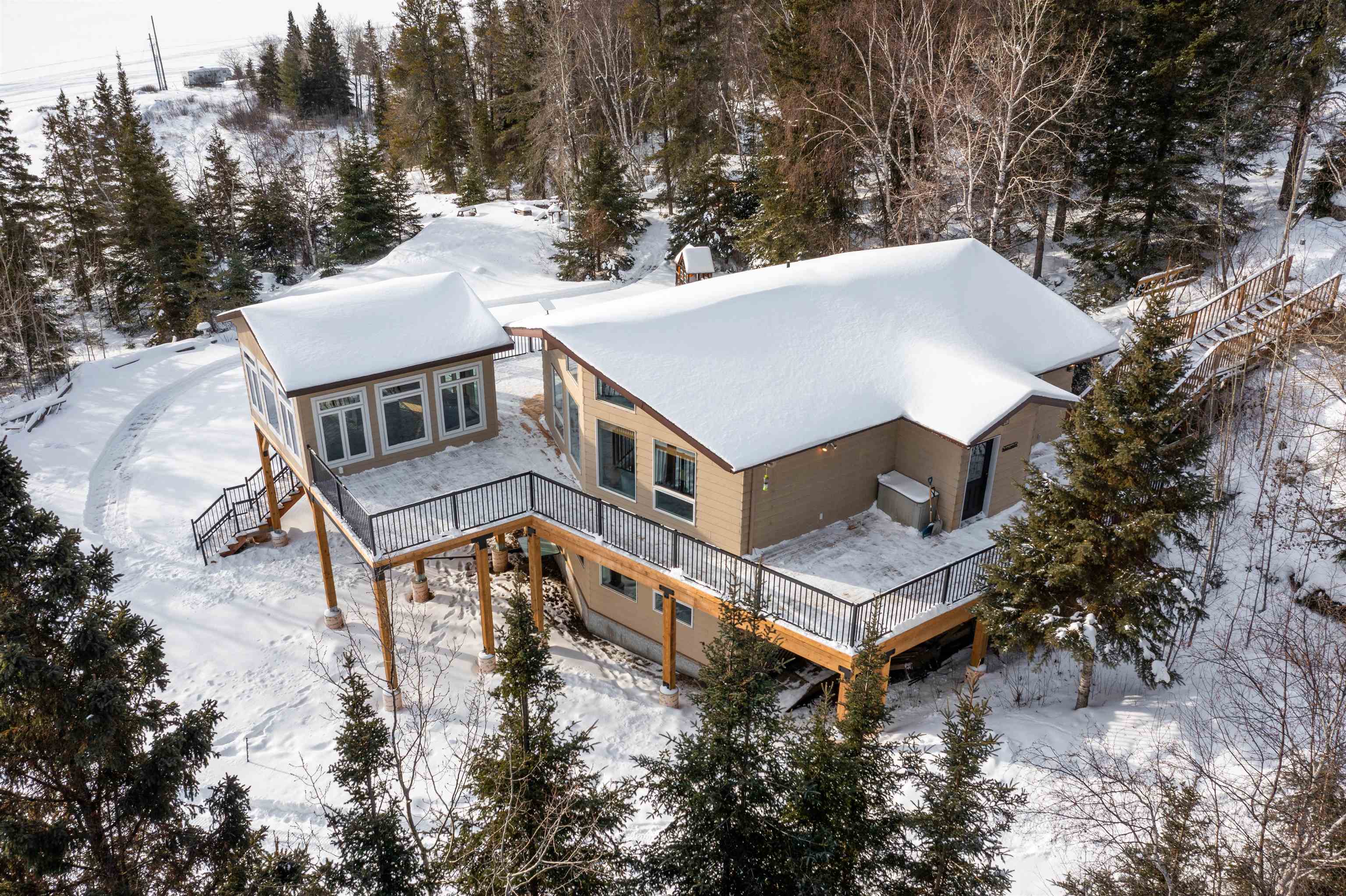 220D Phantom Drive, Kenora, Ontario, Canada photo 2
