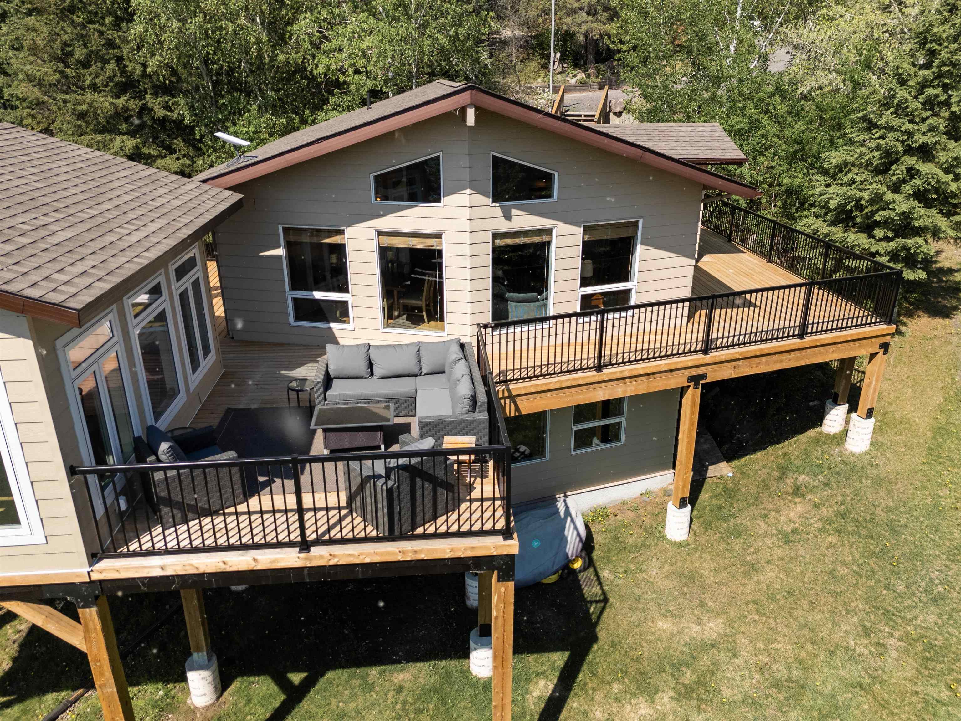 220D Phantom Drive, Kenora, Ontario, Canada photo 3