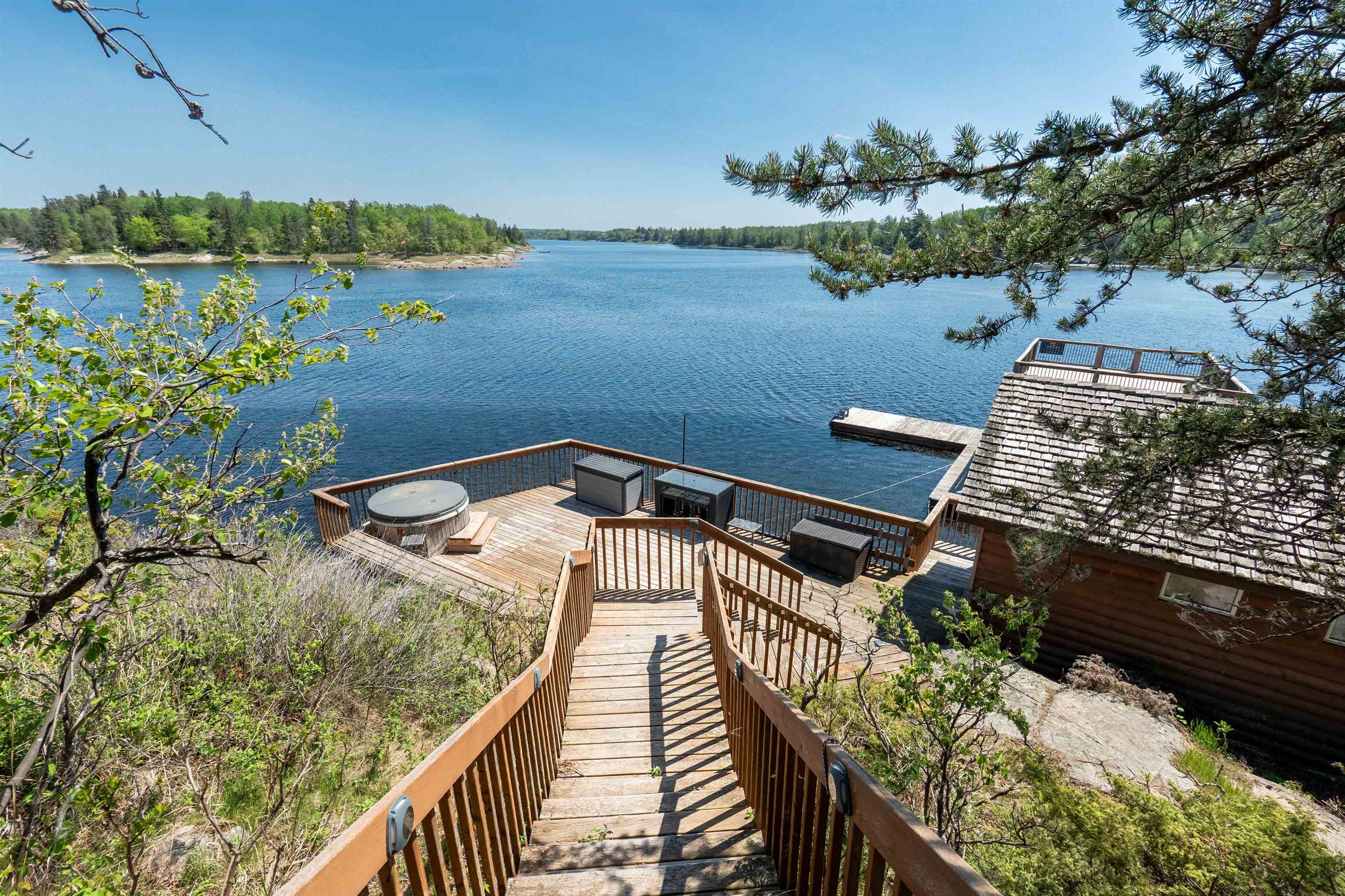 220D Phantom Drive, Kenora, Ontario, Canada photo 8