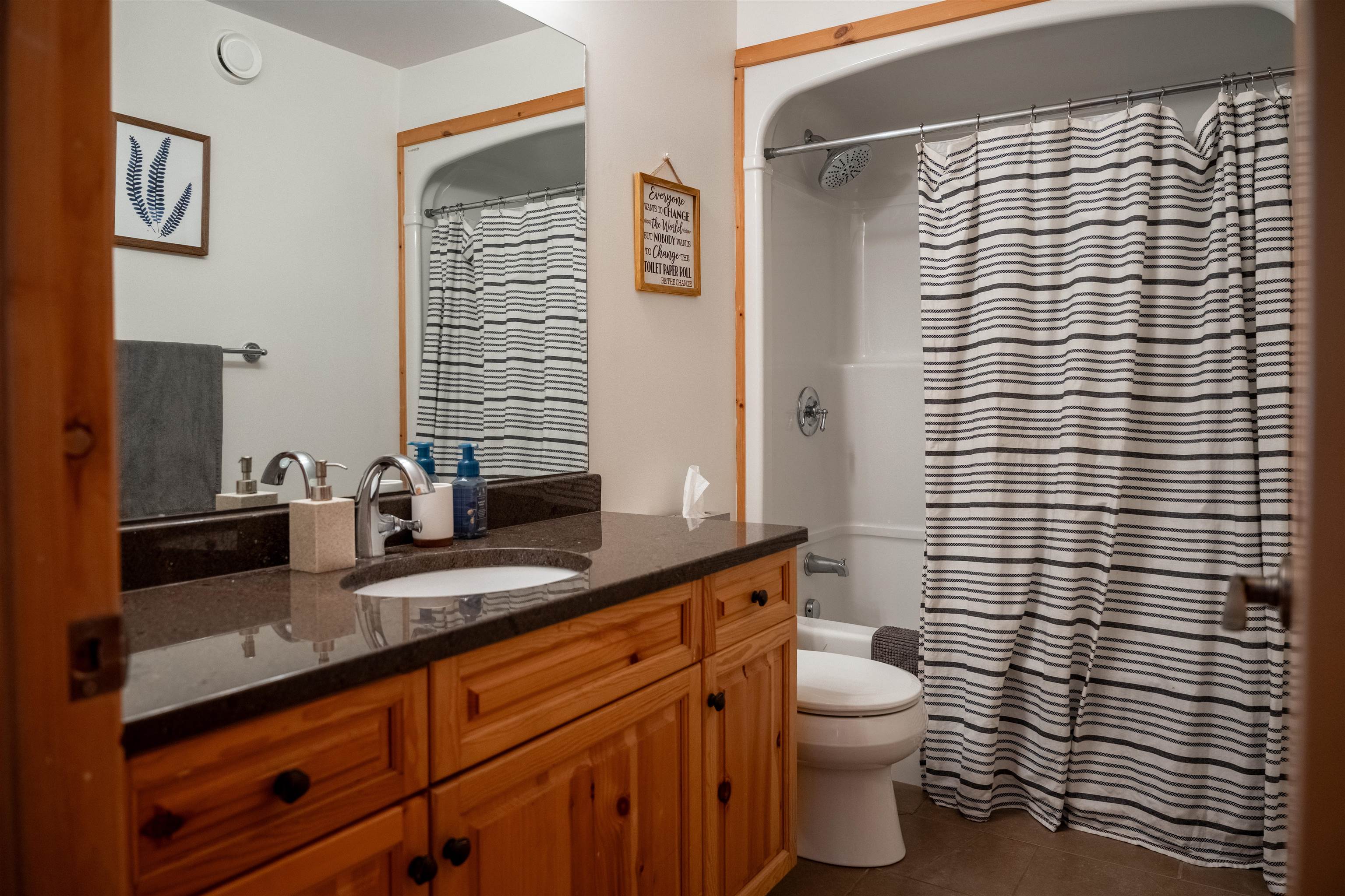 220D Phantom Drive, Kenora, Ontario, Canada photo 23