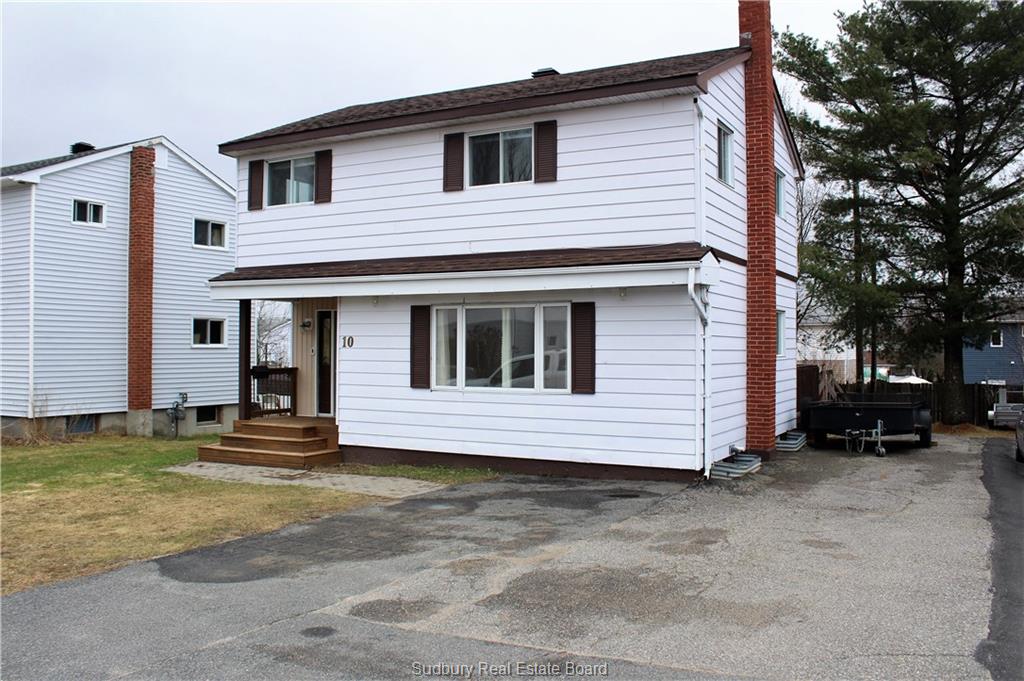 10 Brown Road, Elliot Lake, Ontario, Canada