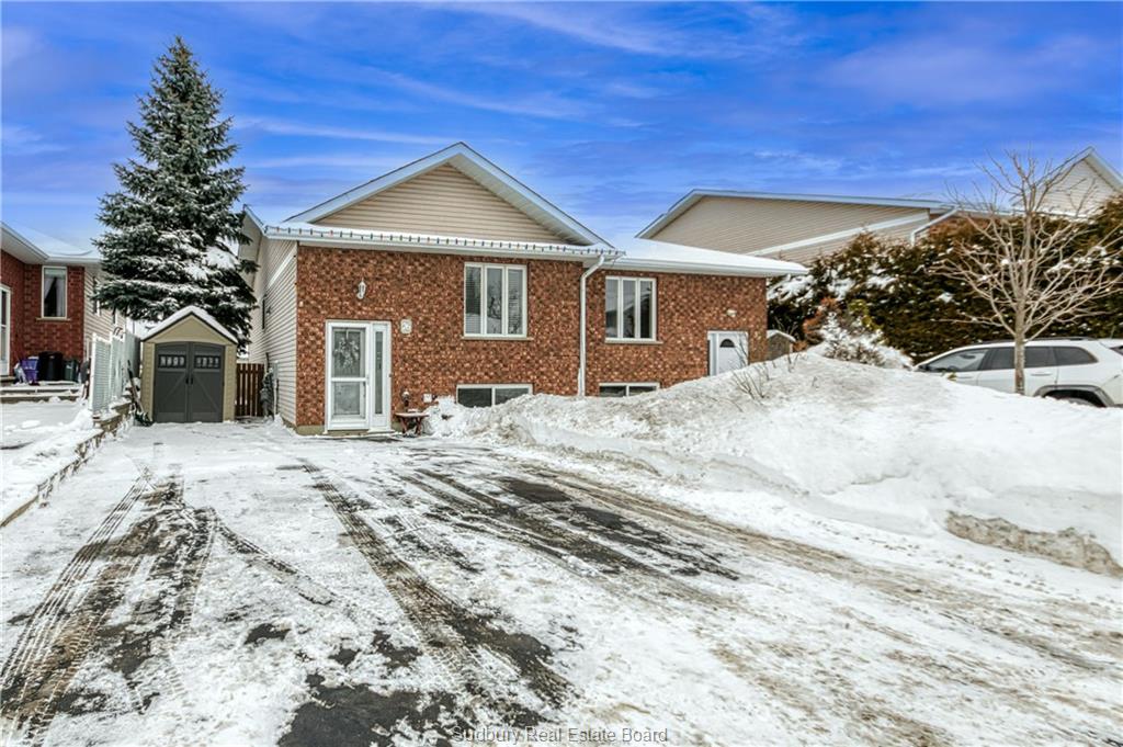 26 Oakdale Street, Garson Ontario, Canada