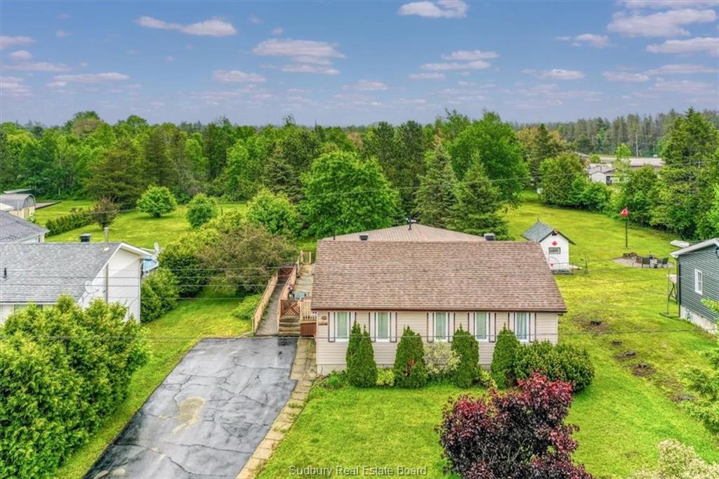 12 Roberta Avenue, Dowling Ontario, Canada