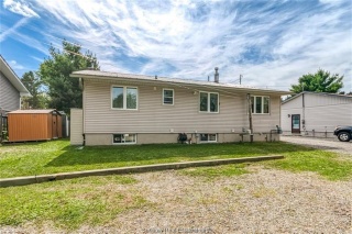 8 Arlington E Drive, Dowling Ontario