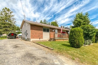 8 Arlington E Drive, Dowling Ontario