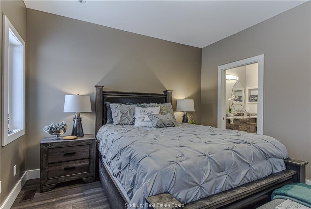 171 Hollybrook, Azilda Ontario, Canada