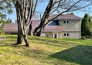 240 lake road, St. Charles Ontario, Canada