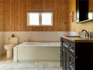 240 Lake Road, St. Charles Ontario