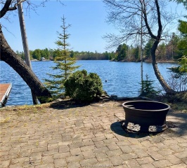 240 Lake Road, St. Charles Ontario