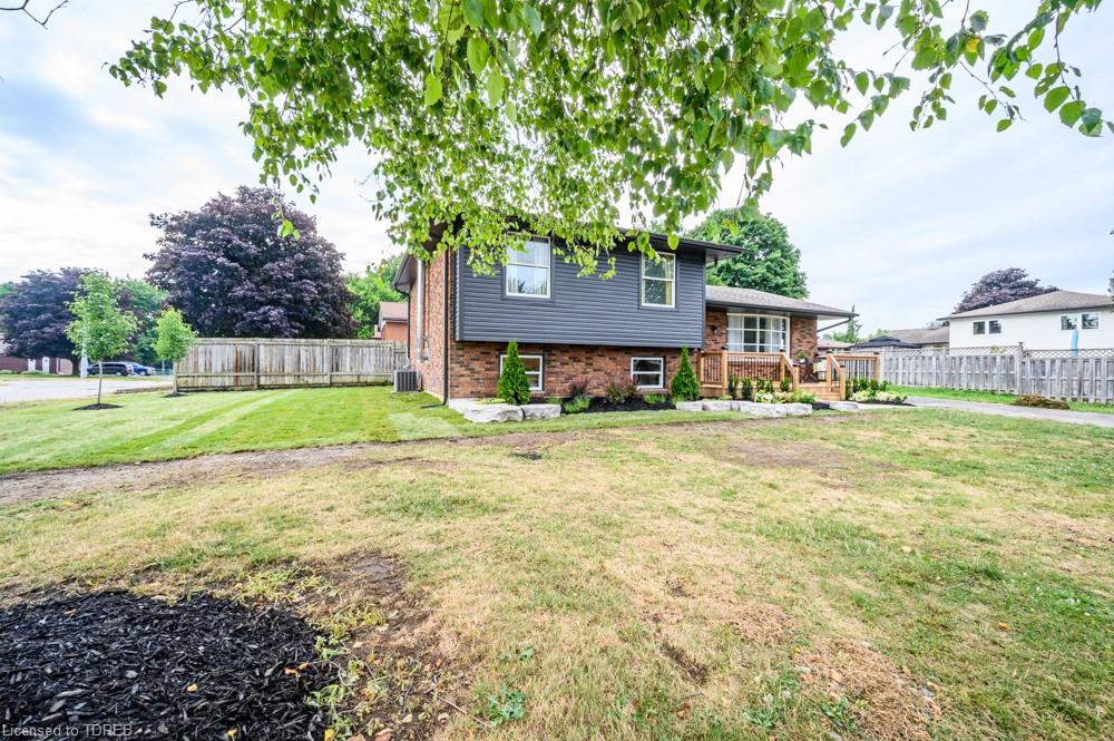 48 DEVONSHIRE Avenue, Tillsonburg, Ontario, Canada