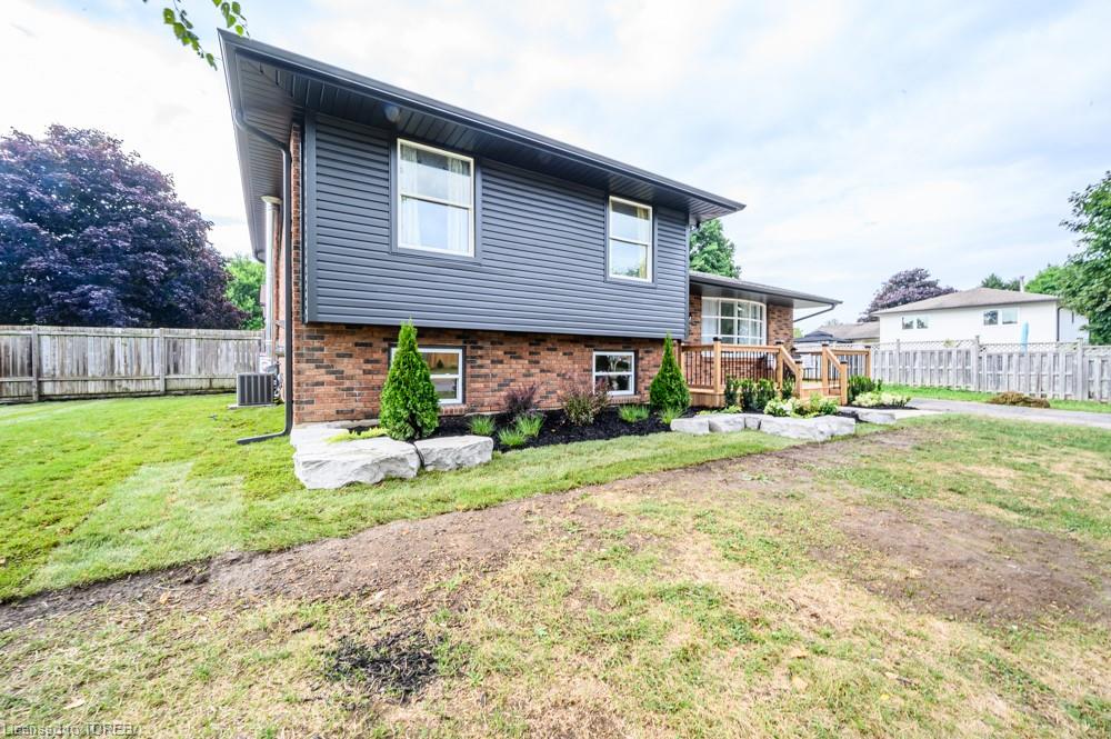 48 DEVONSHIRE Avenue, Tillsonburg, Ontario, Canada