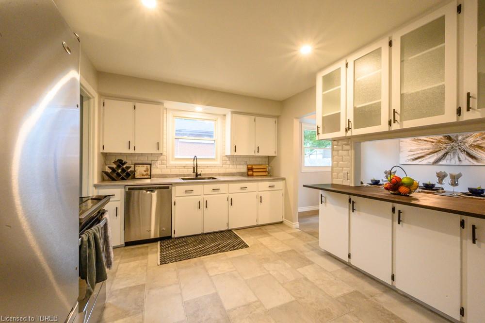 48 DEVONSHIRE Avenue, Tillsonburg, Ontario, Canada