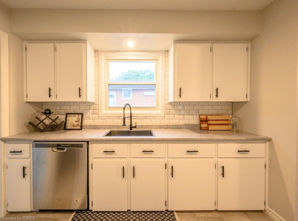 48 DEVONSHIRE Avenue, Tillsonburg, Ontario, Canada