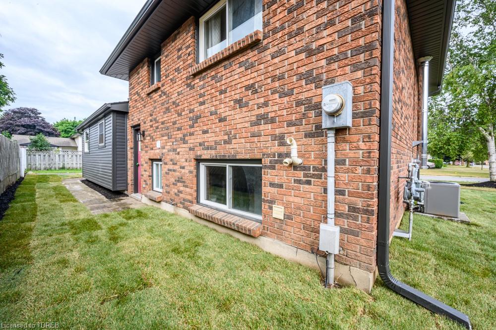 48 DEVONSHIRE Avenue, Tillsonburg, Ontario, Canada