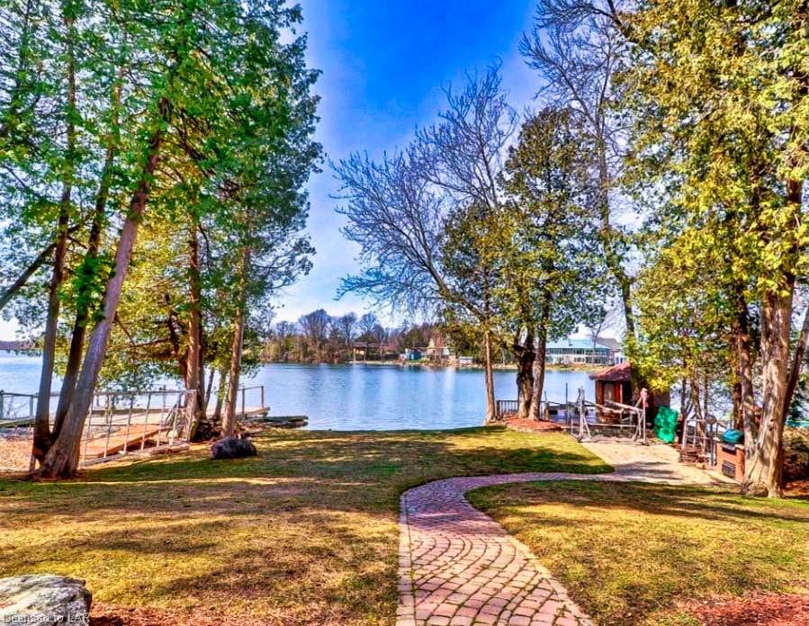 649 DRIFTWOOD Road, Orillia, Ontario, Canada