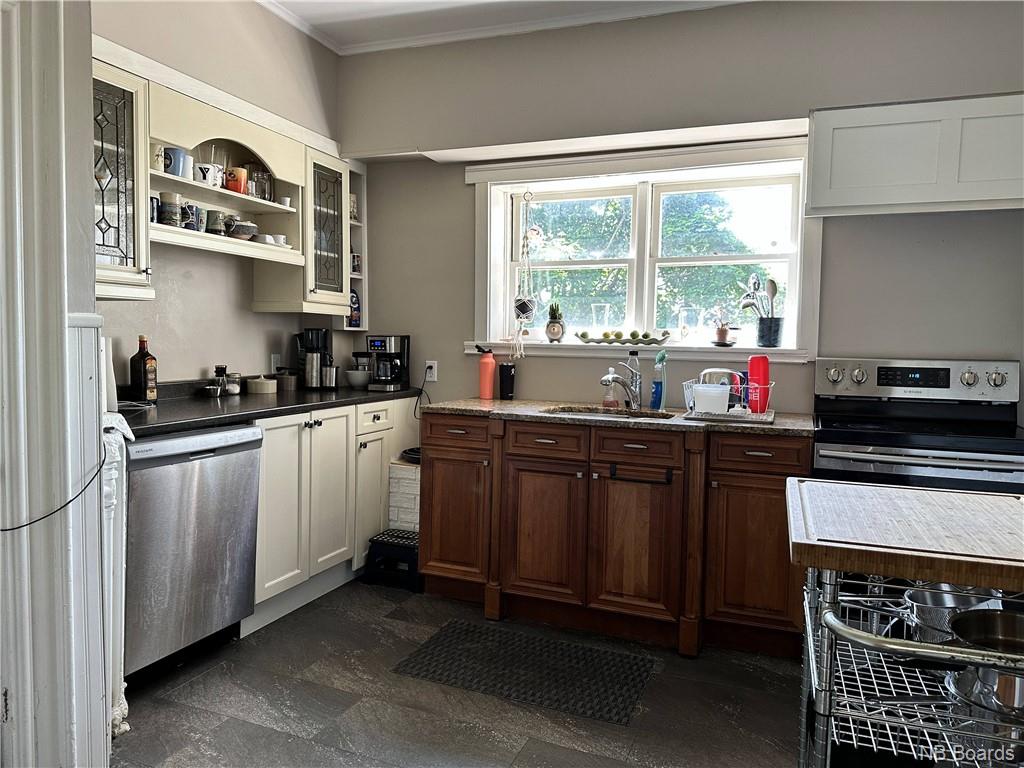 22 Queen Square South, Saint John, New Brunswick, Canada