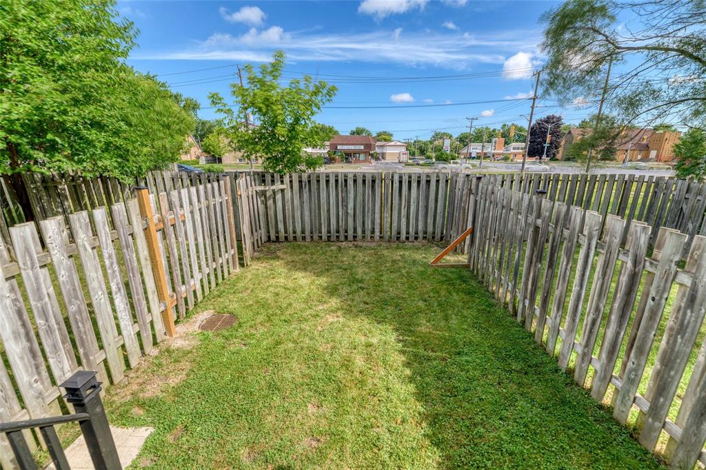 315 INDIAN Road South Unit# 16, Sarnia Ontario, Canada
