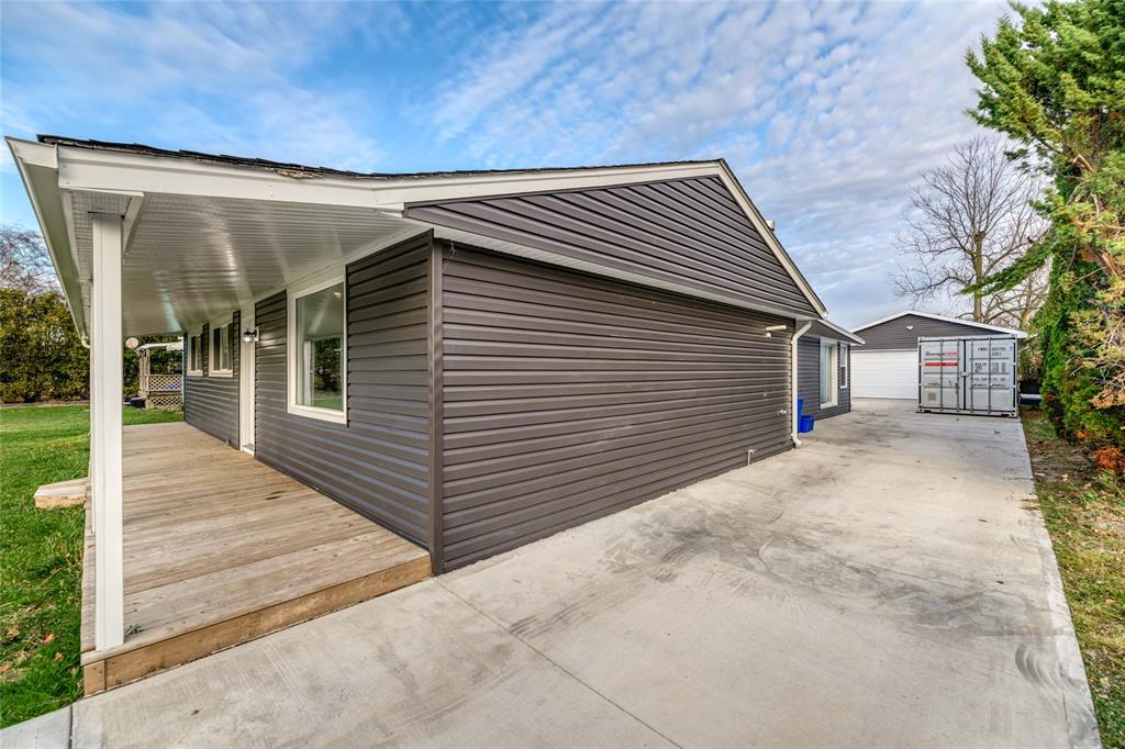 5878 TELFER Road, Sarnia, Ontario, Canada