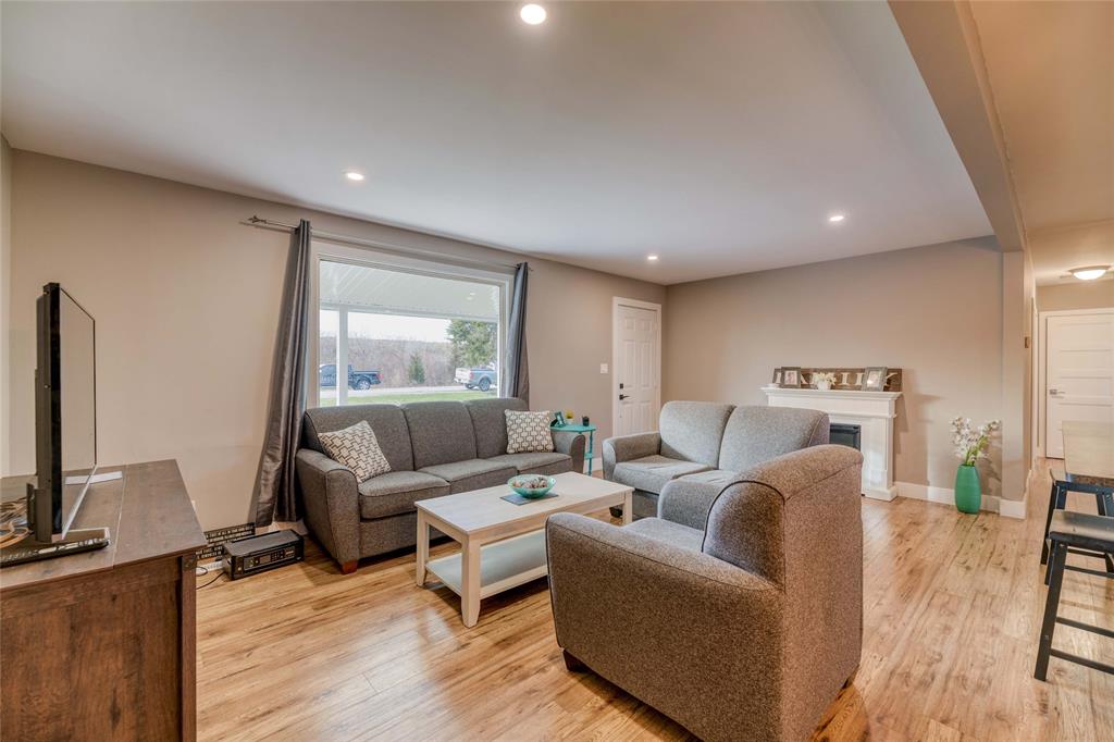 5878 TELFER Road, Sarnia, Ontario, Canada