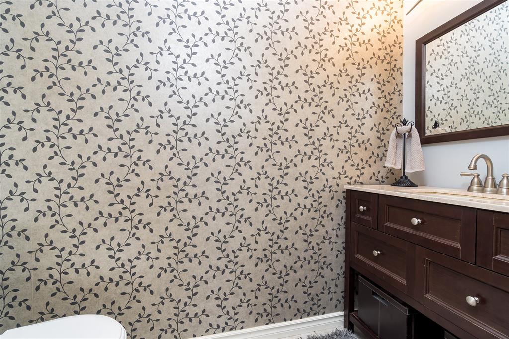 38 NIAGARA Crescent, Sarnia, Ontario, Canada