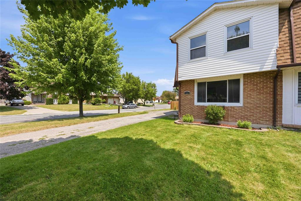 767 Cardiff Drive, Sarnia, Ontario, Canada photo 2