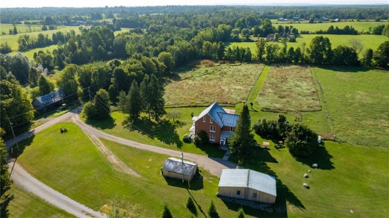 481 Howard Road, Eganville, Ontario, Canada photo 2