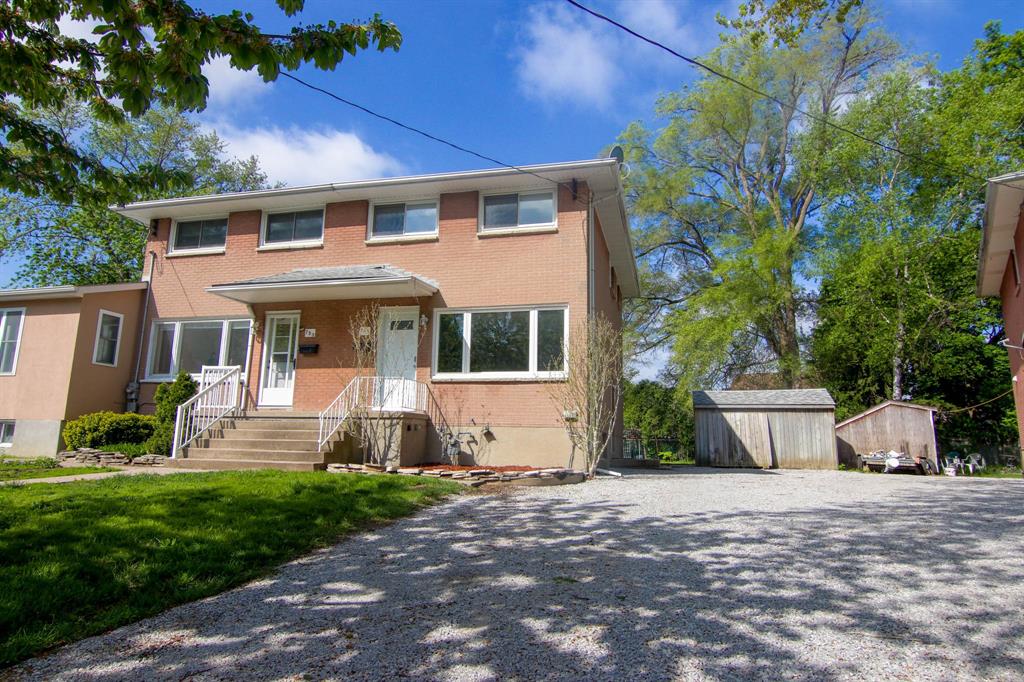 761 NETHERLANDS Place, Sarnia, Ontario, Canada