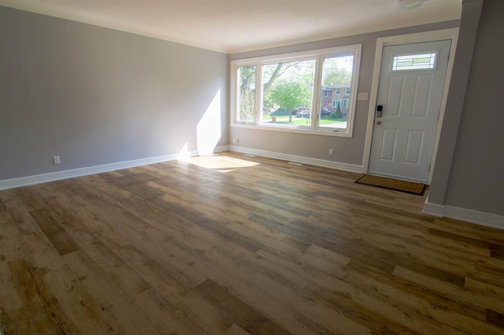 761 NETHERLANDS Place, Sarnia, Ontario, Canada