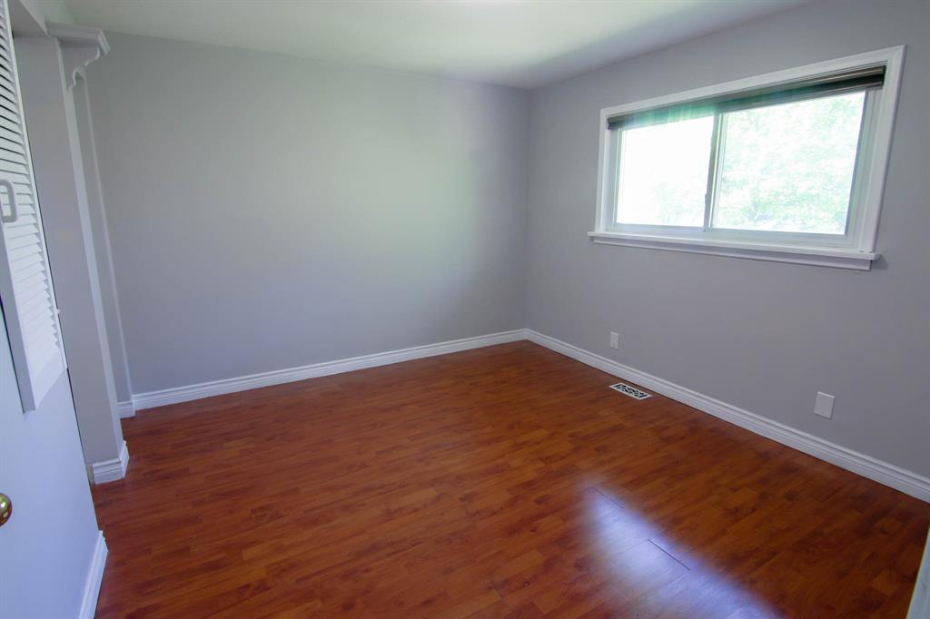 761 NETHERLANDS Place, Sarnia, Ontario, Canada