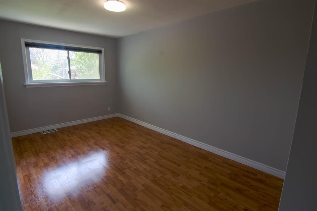 761 NETHERLANDS Place, Sarnia, Ontario, Canada
