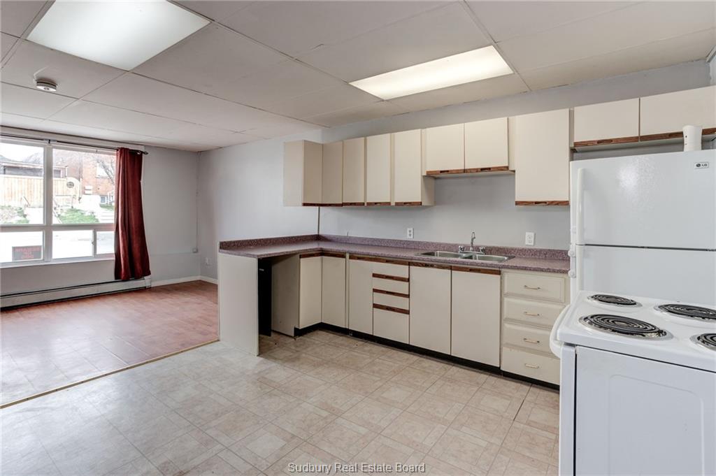 381 Bessie Avenue, Sudbury Ontario, Canada