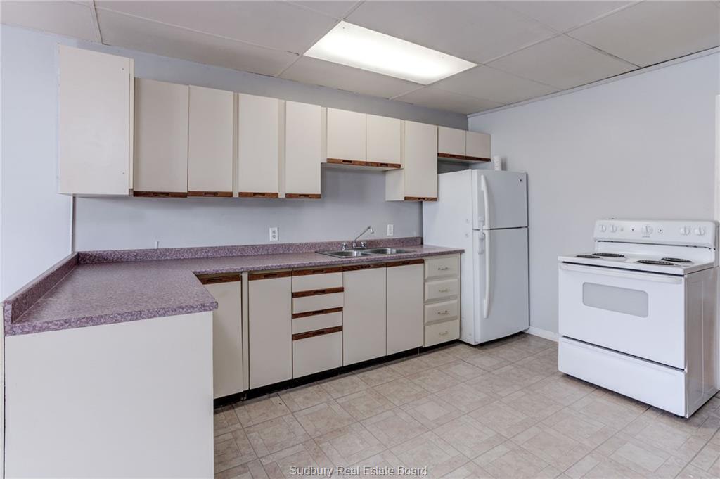 381 Bessie Avenue, Sudbury Ontario, Canada