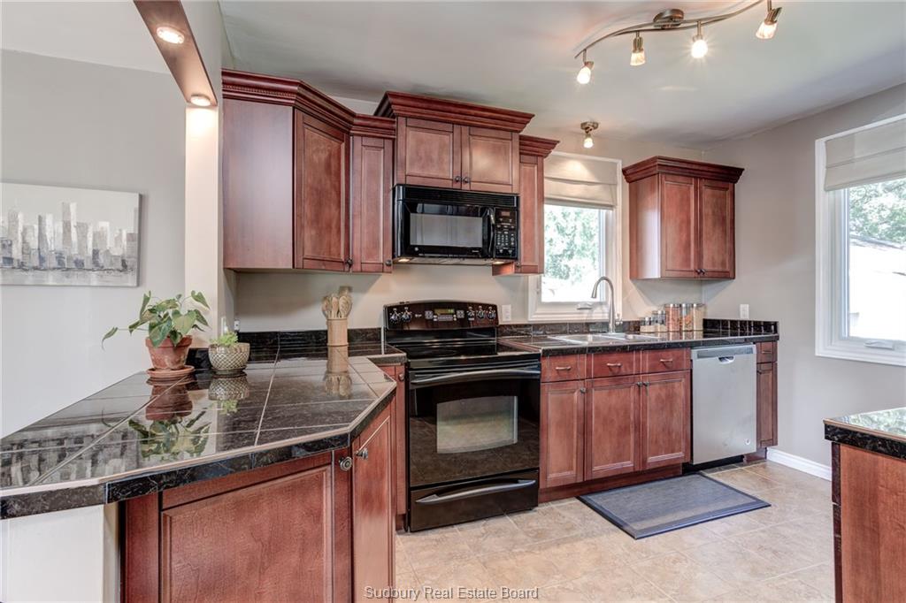 247 Ninth Avenue, Lively Ontario, Canada